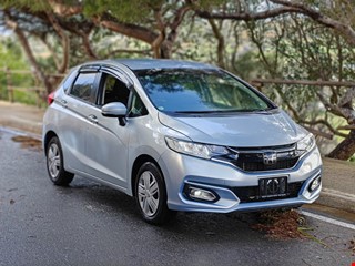 HONDA FIT *FACELIFT* | 2018/"19 | AUTOMATIC | FULL EXTRAS | LIKE NEW